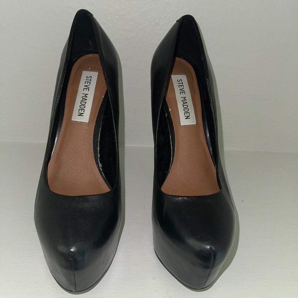 Steve Madden Dejavu Leather Upper Platform Pumps